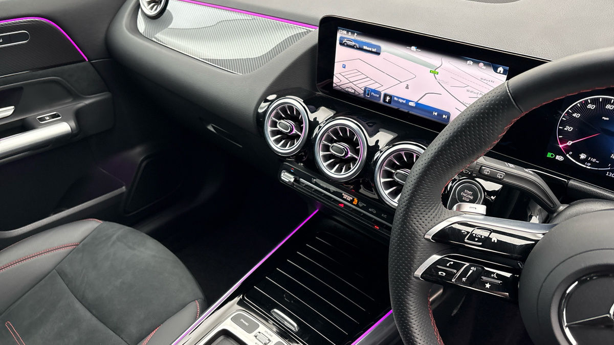 Mercedes-Benz GLA Image 18