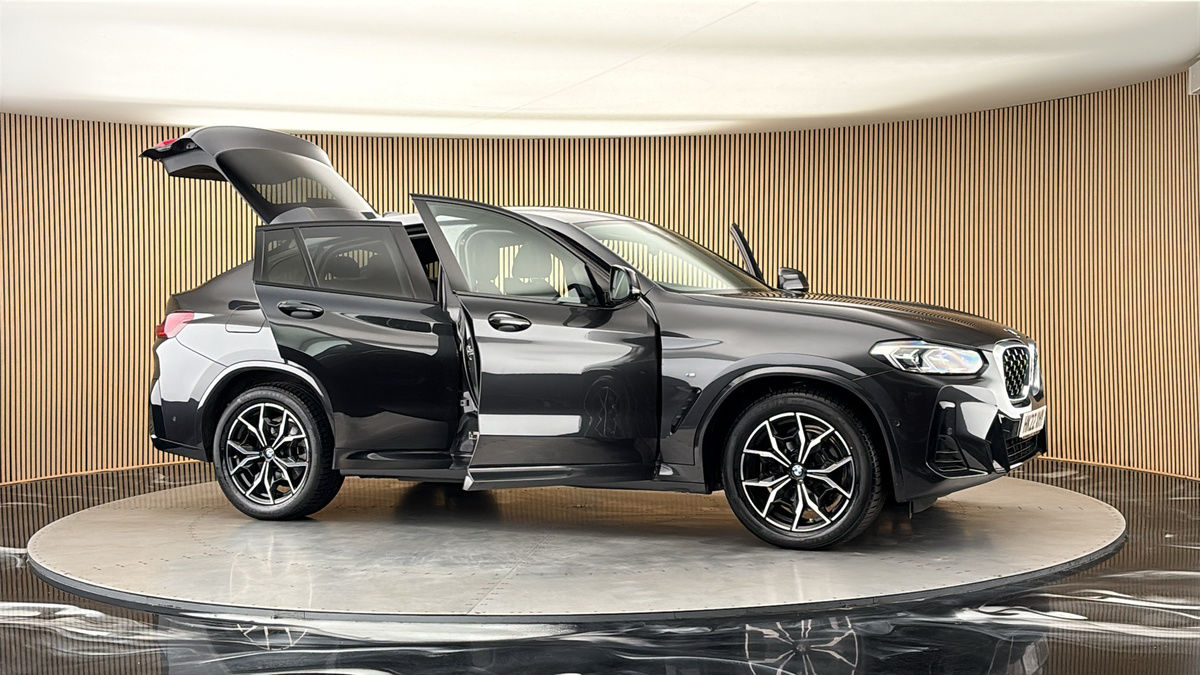 More views of BMW X4