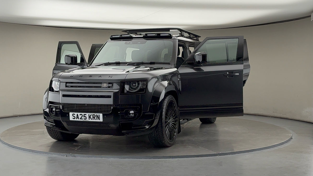 More views of Land Rover Defender 110
