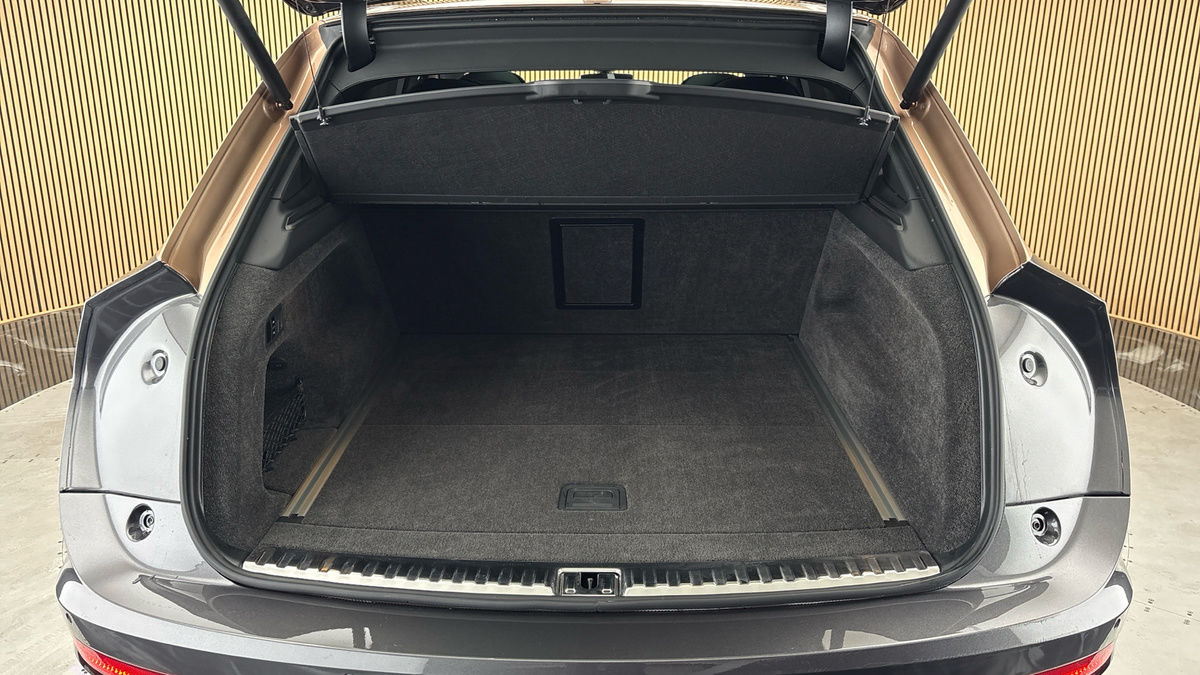 Bentley Bentayga Image 11