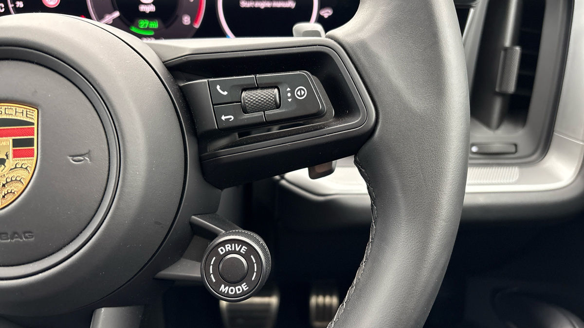 More views of Porsche Cayenne