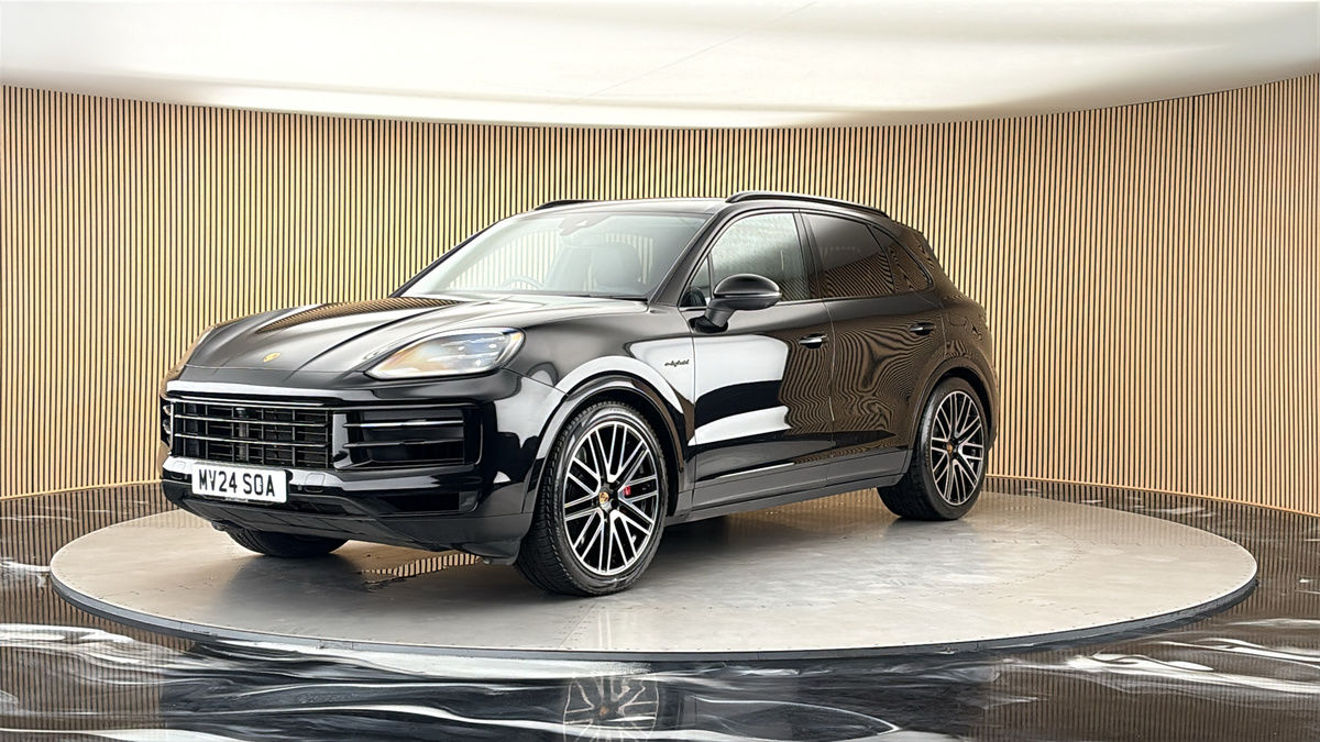 More views of Porsche Cayenne
