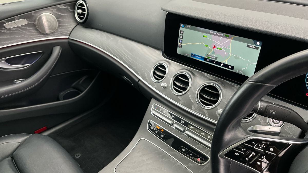 Mercedes-Benz E Class Image 18