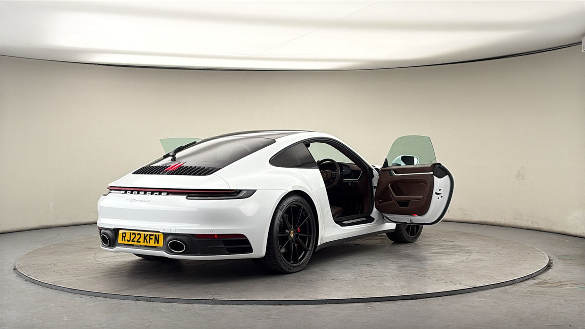 More views of Porsche 911