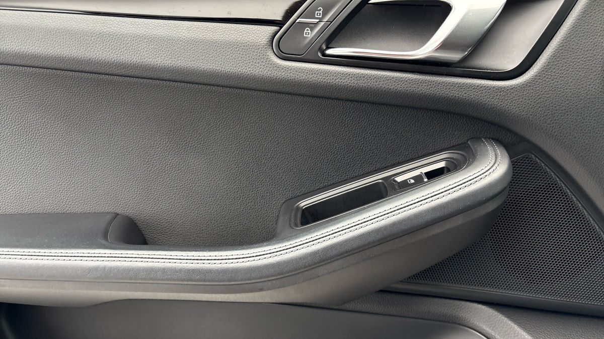 Porsche Macan Image 19
