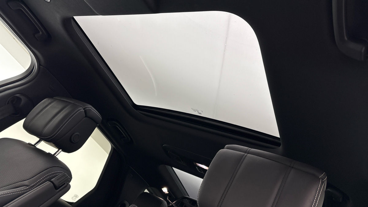 Land Rover Discovery Image 6