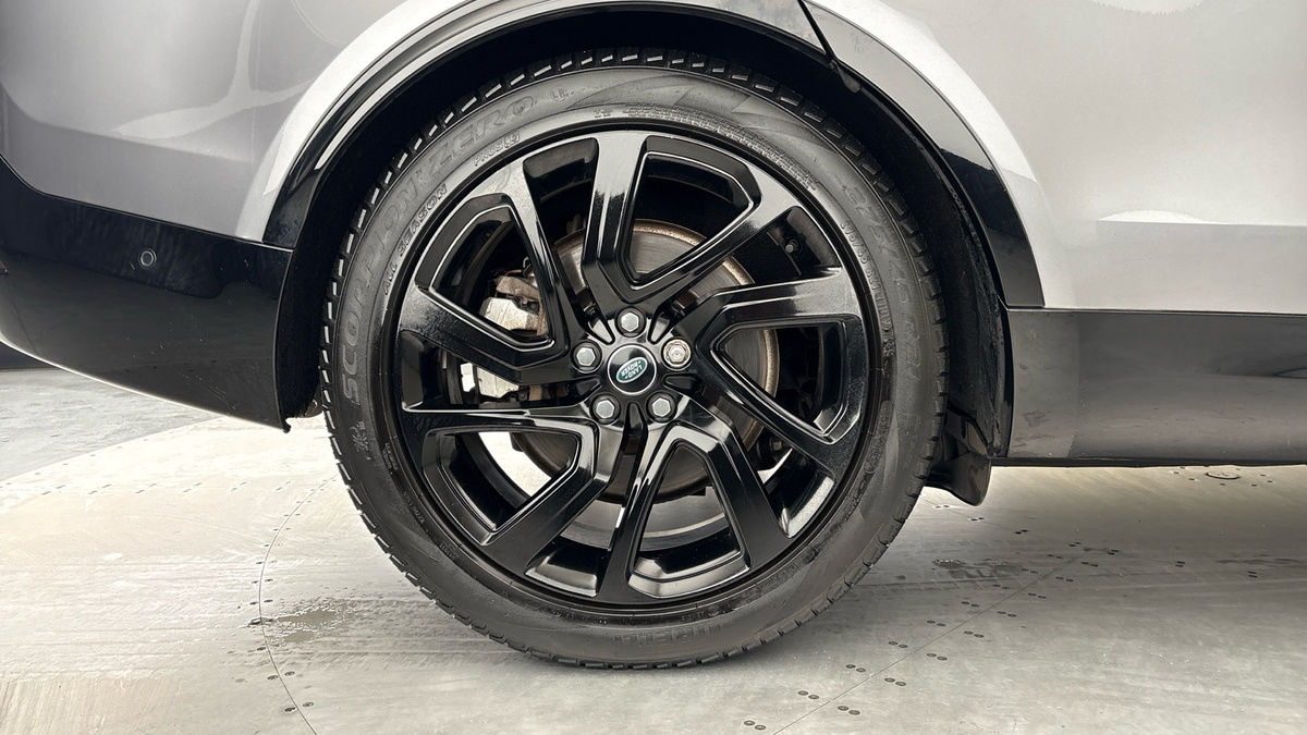 Land Rover Discovery Image 10