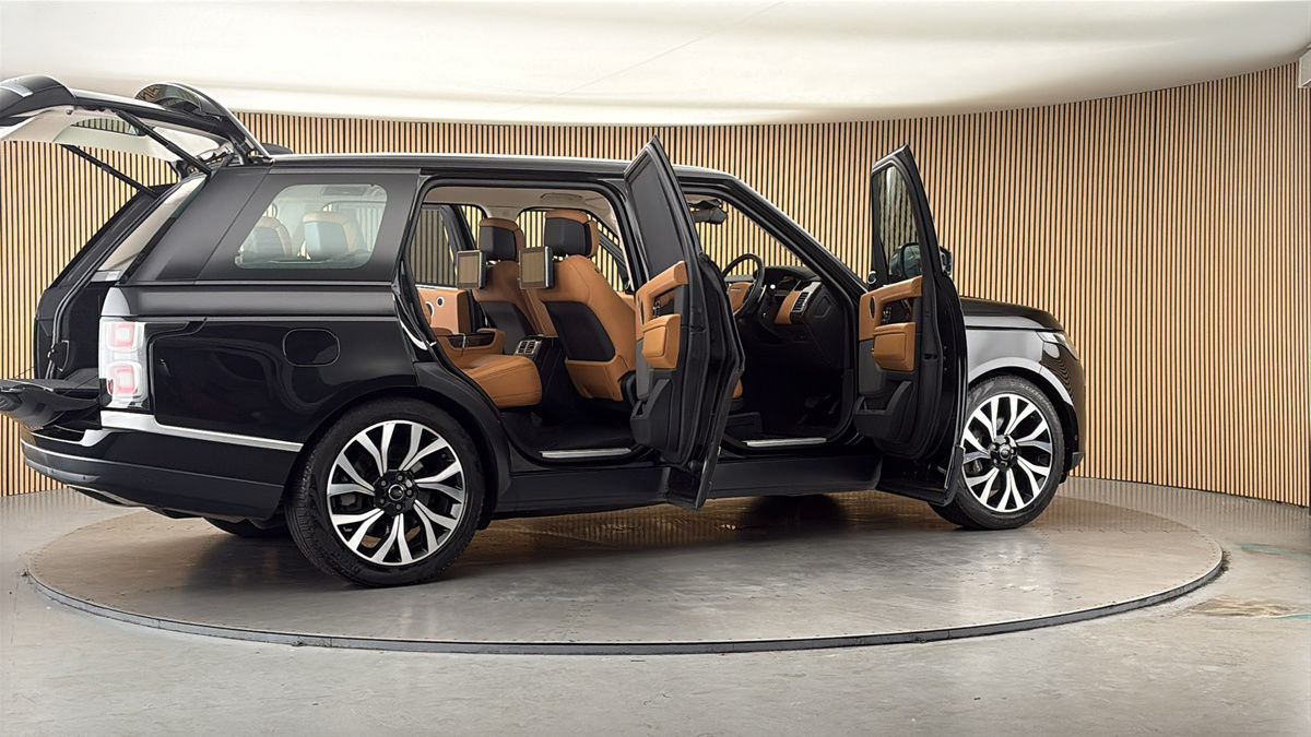 More views of Land Rover Range Rover