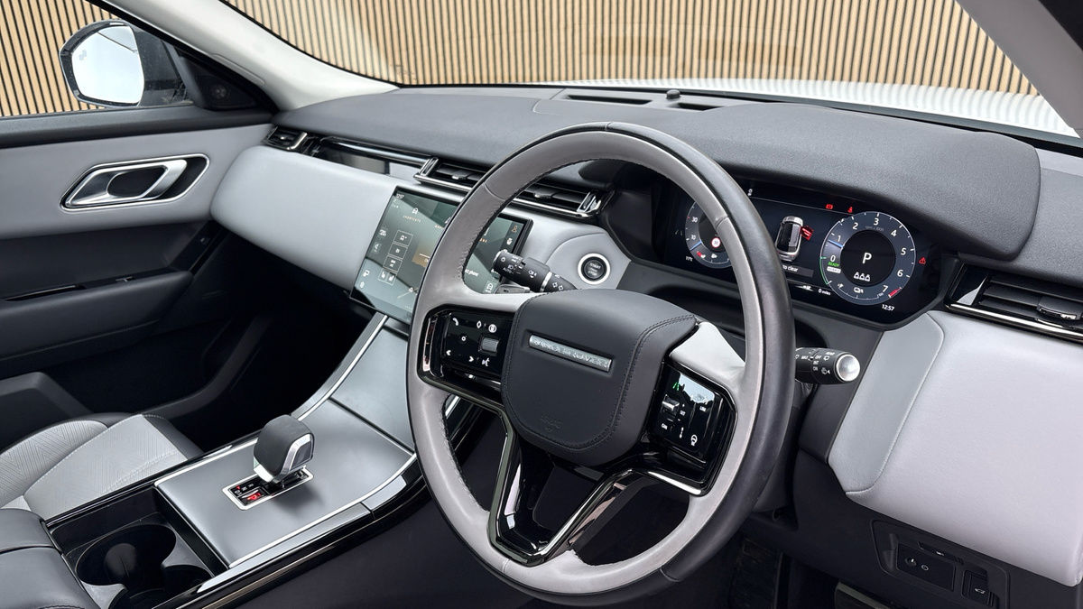 Land Rover Range Rover Velar Image 5
