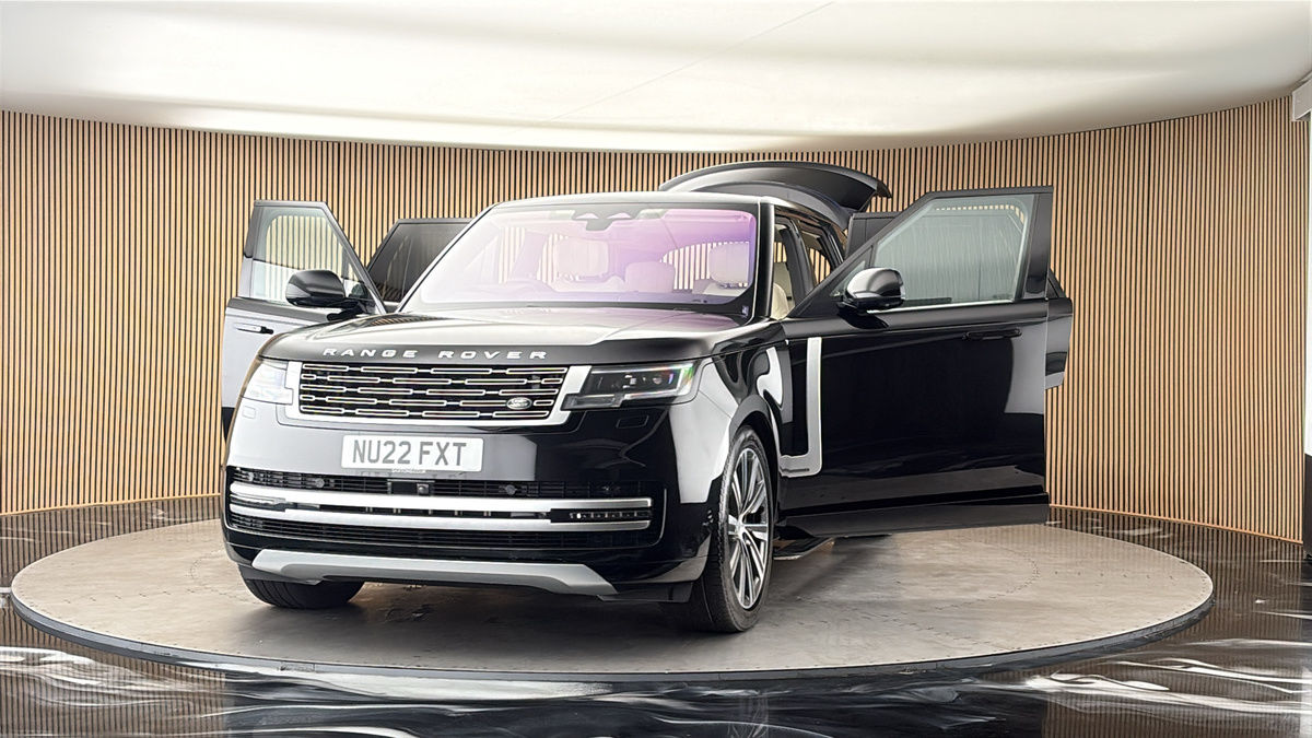 More views of Land Rover Range Rover