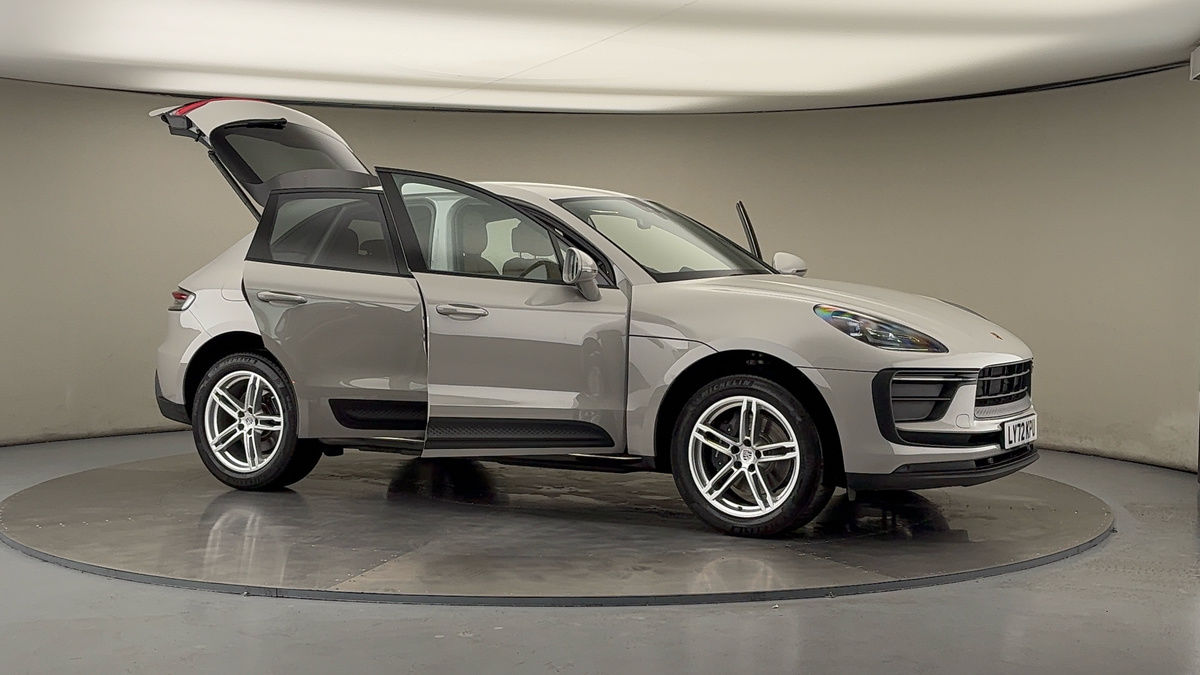 More views of Porsche Macan
