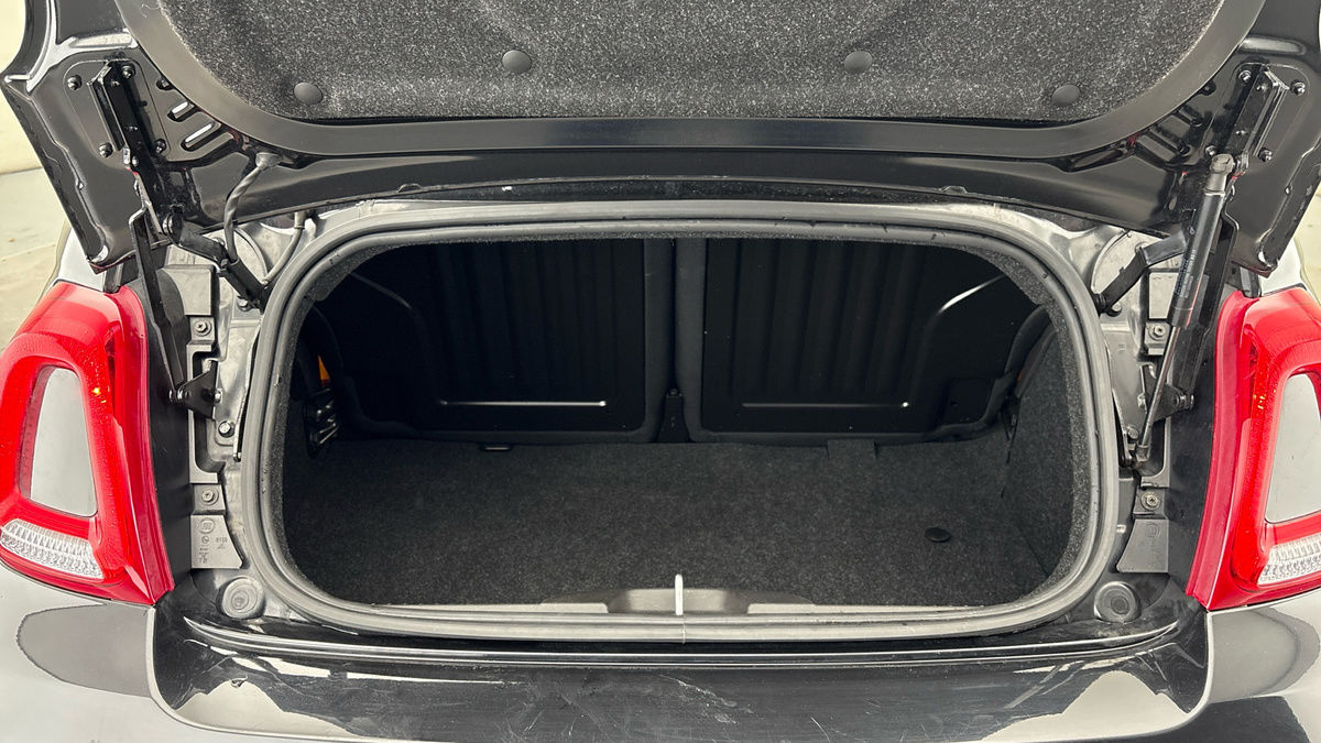 Abarth 695C Image 11