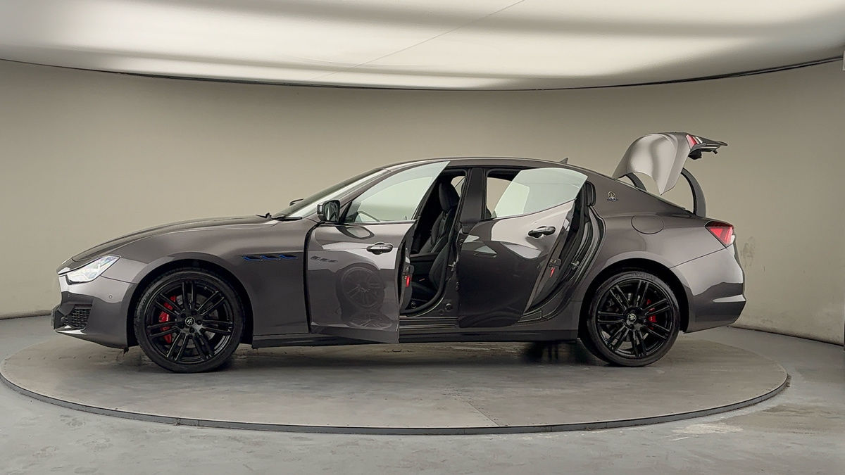 More views of Maserati Ghibli