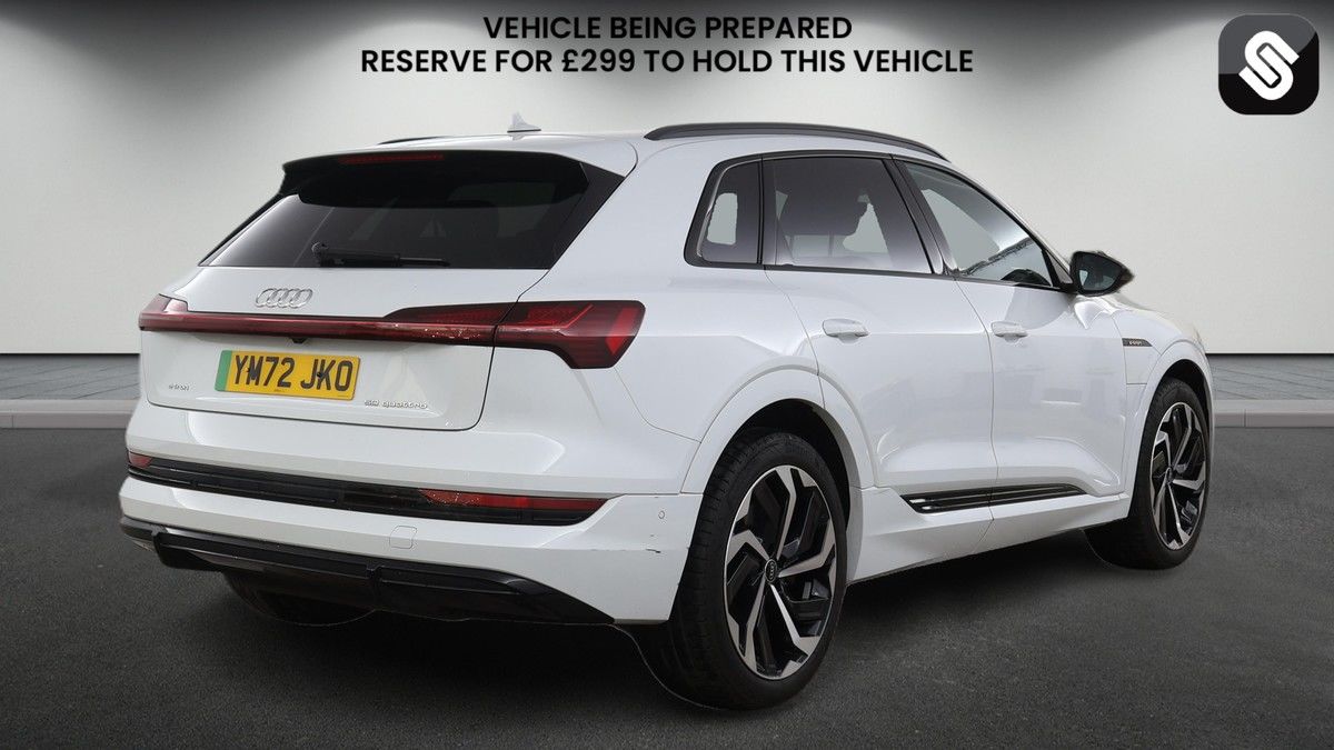 Audi e-tron Image 4