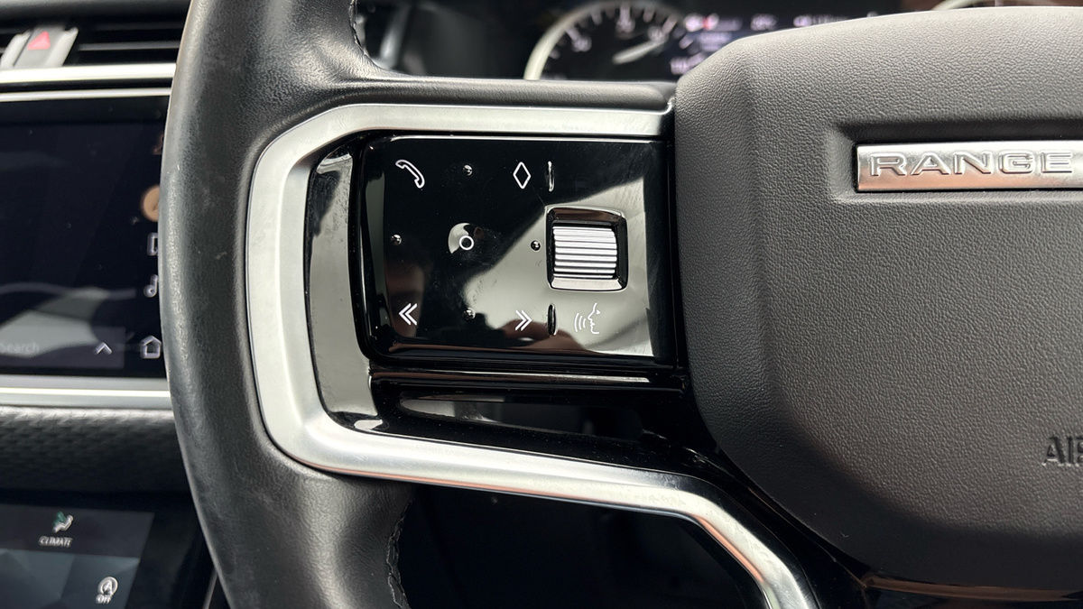 Land Rover Range Rover Velar Image 13