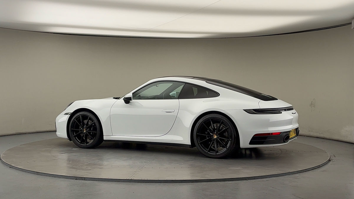 More views of Porsche 911