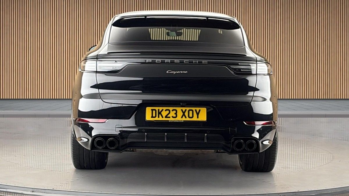 Porsche Cayenne Image 4