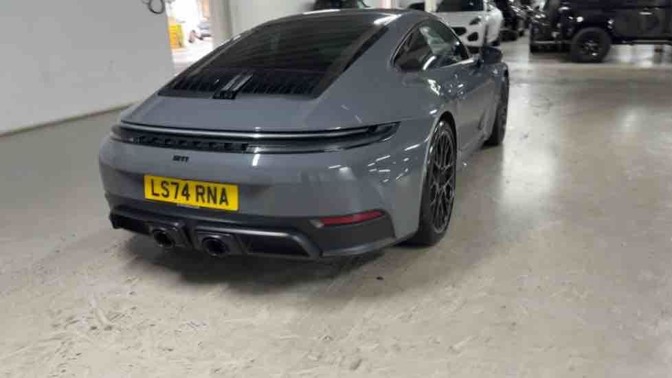 More views of Porsche 911