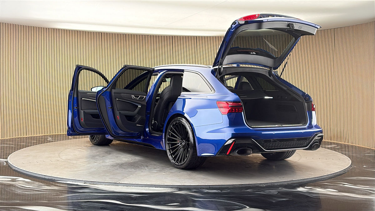 Audi RS6 Avant Image 23
