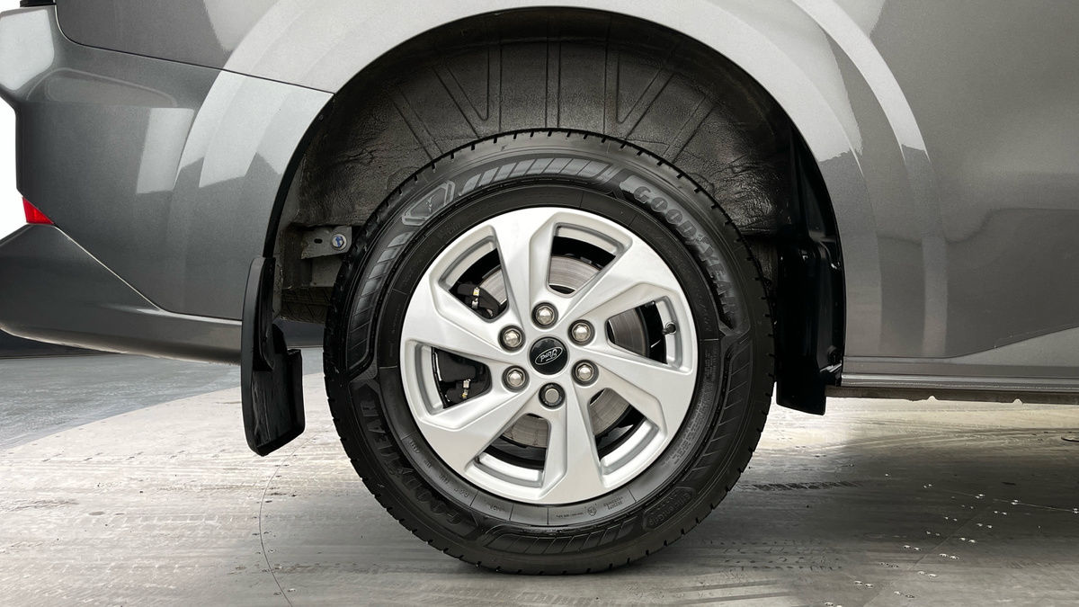 Ford Transit Custom Image 10