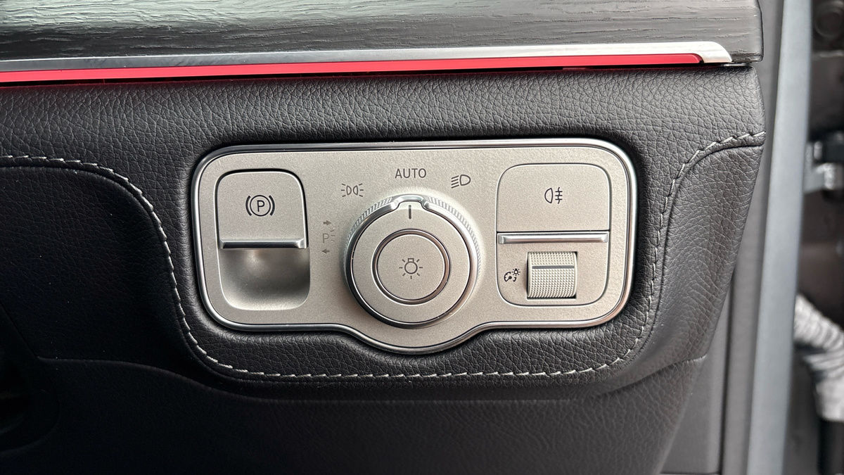 Mercedes-Benz GLE Image 26