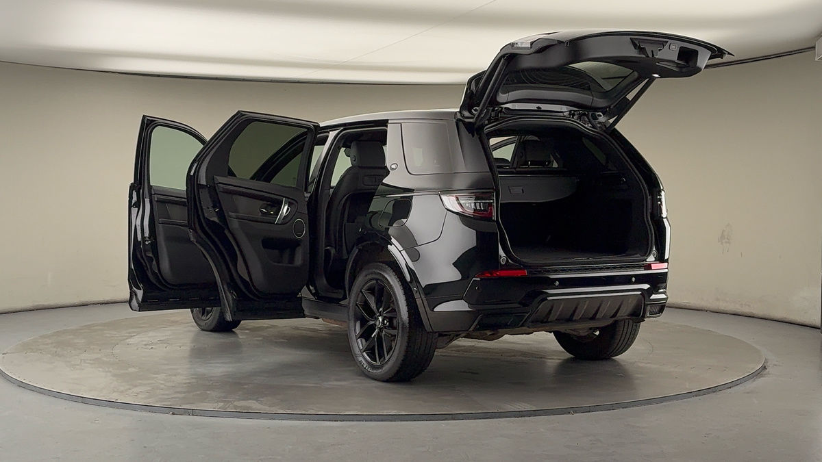 Land Rover Discovery Sport Image 23