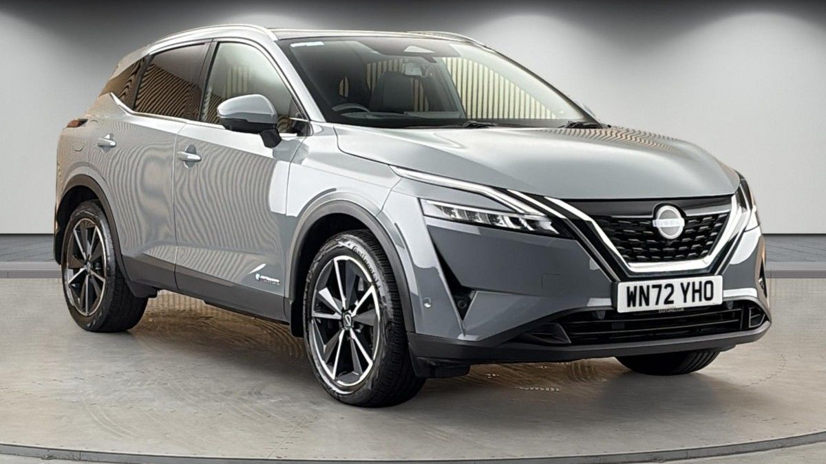 Nissan Qashqai Sticky Header Image