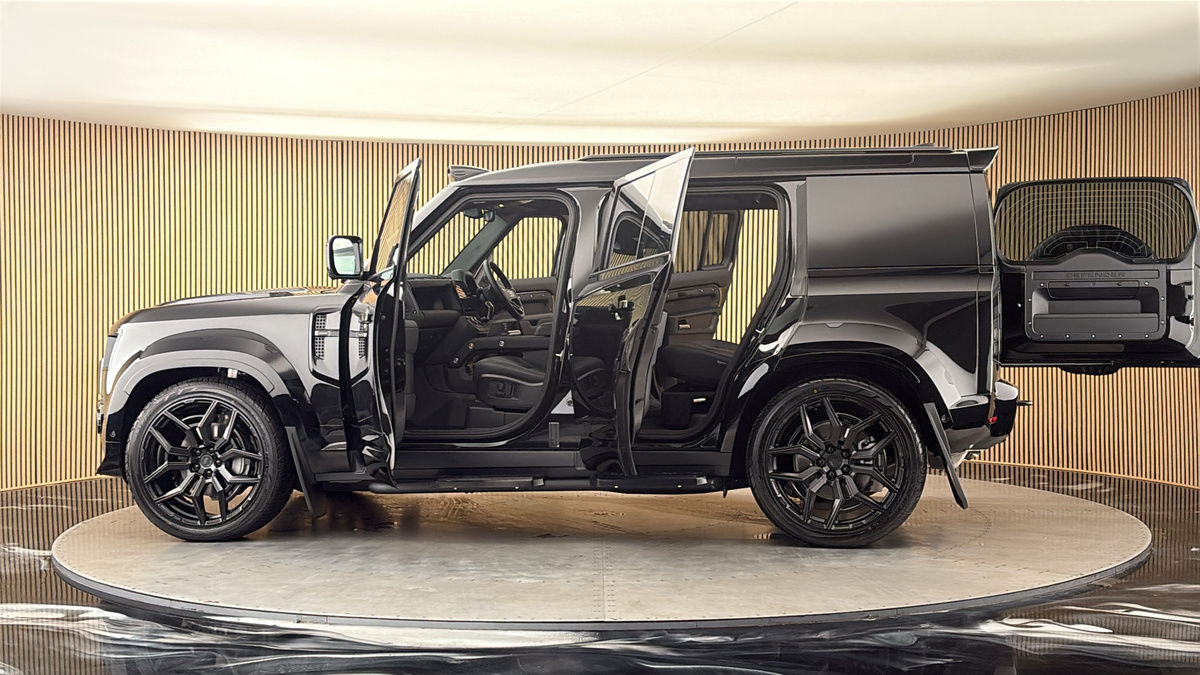 More views of Land Rover Defender 110