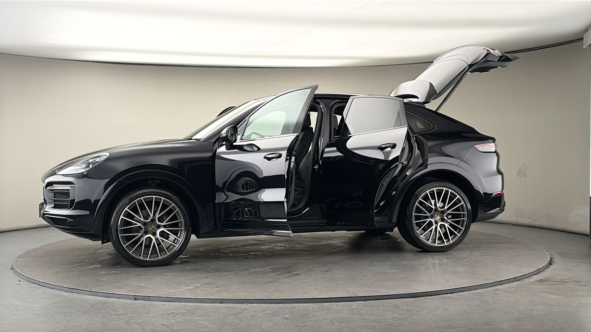 More views of Porsche Cayenne