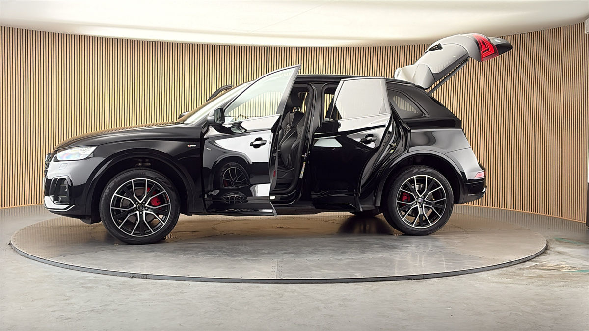 More views of Audi Q5