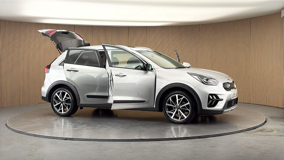 More views of Kia Niro