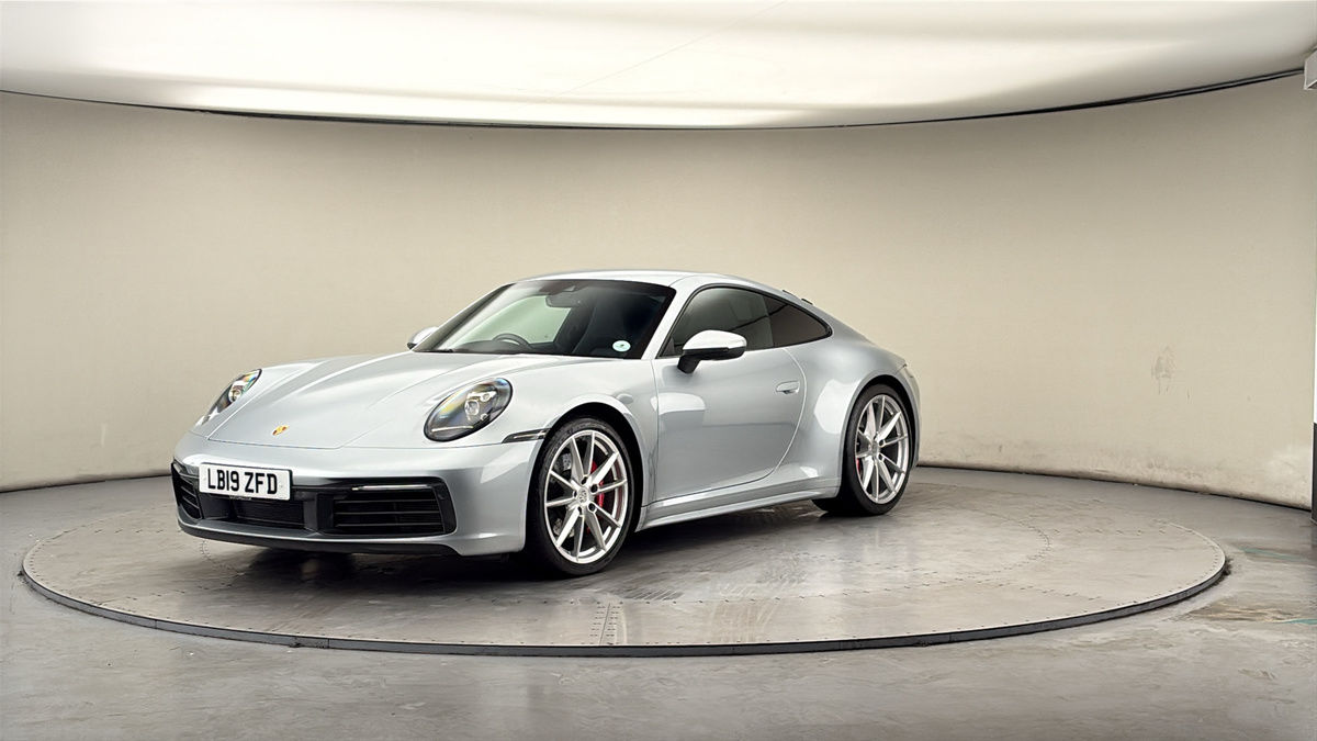 More views of Porsche 911