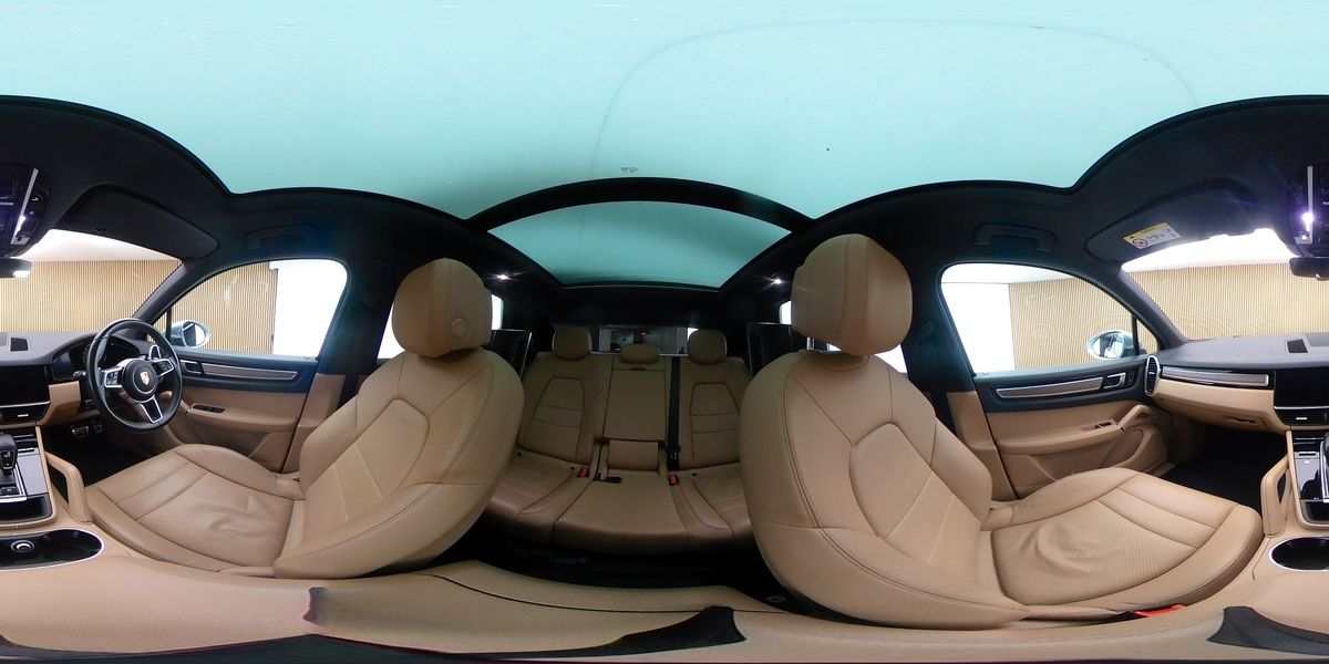 More views of Porsche Cayenne