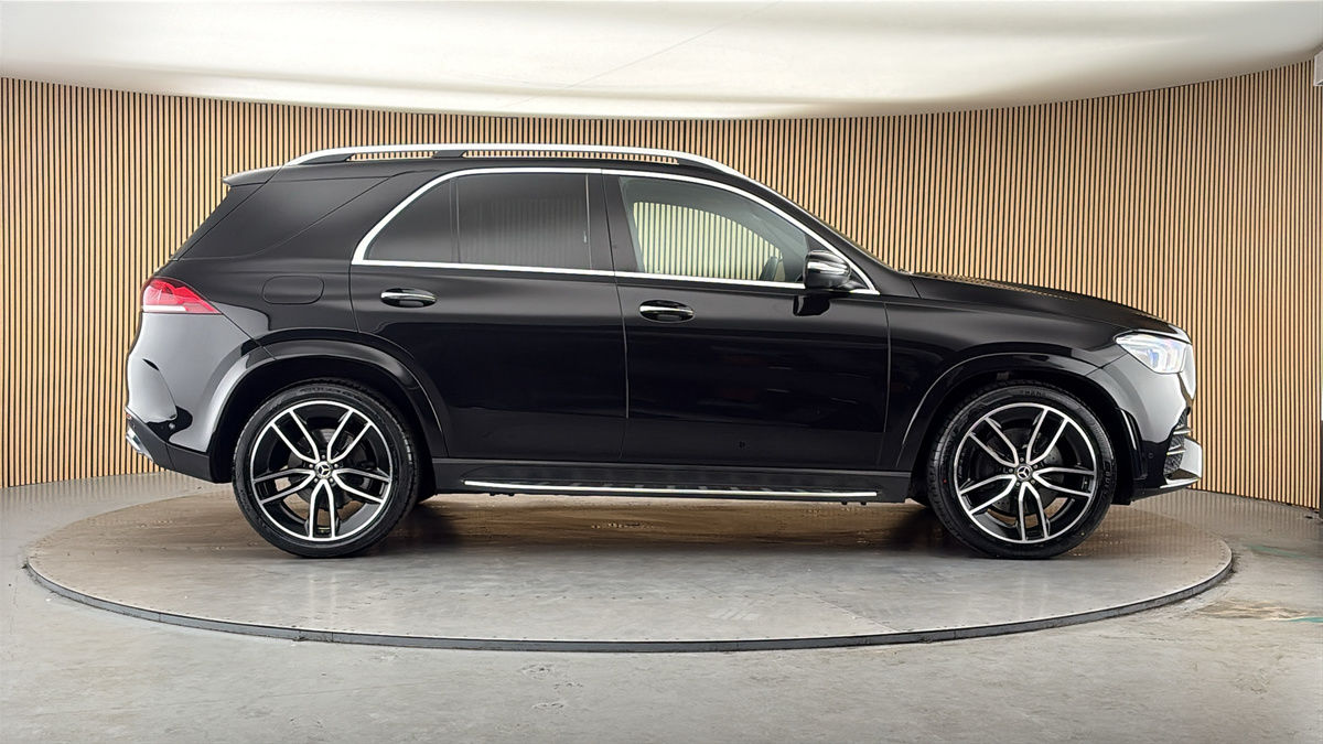 Mercedes-Benz GLE Image 16
