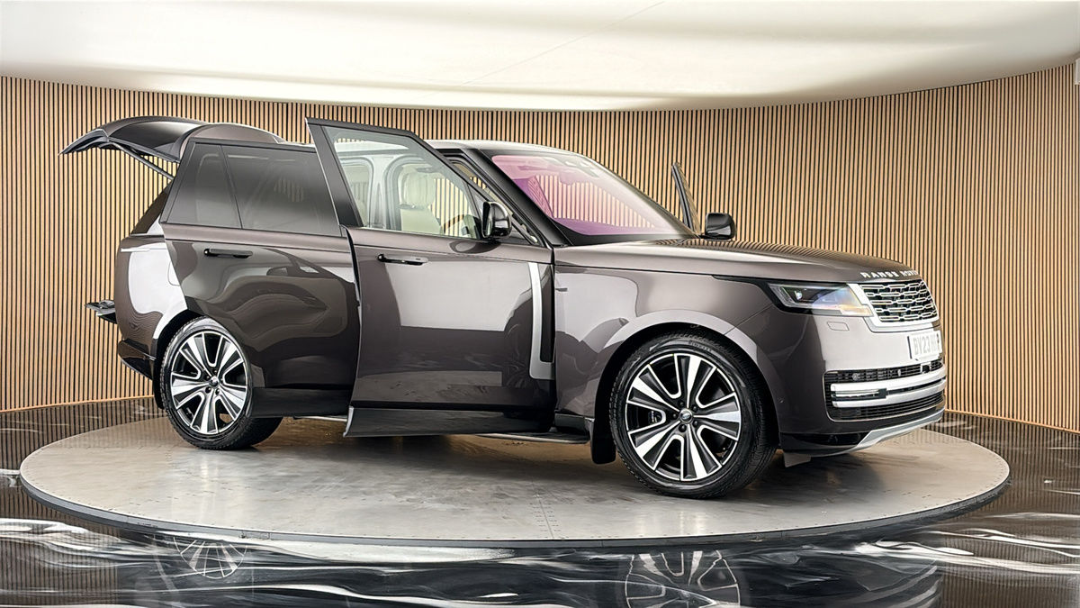 More views of Land Rover Range Rover
