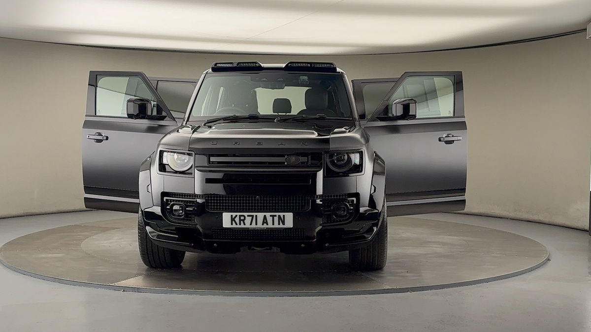 More views of Land Rover Defender 110