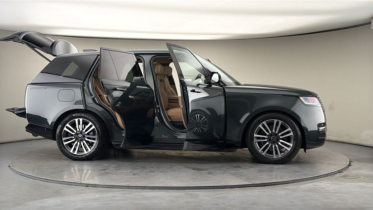 More views of Land Rover Range Rover