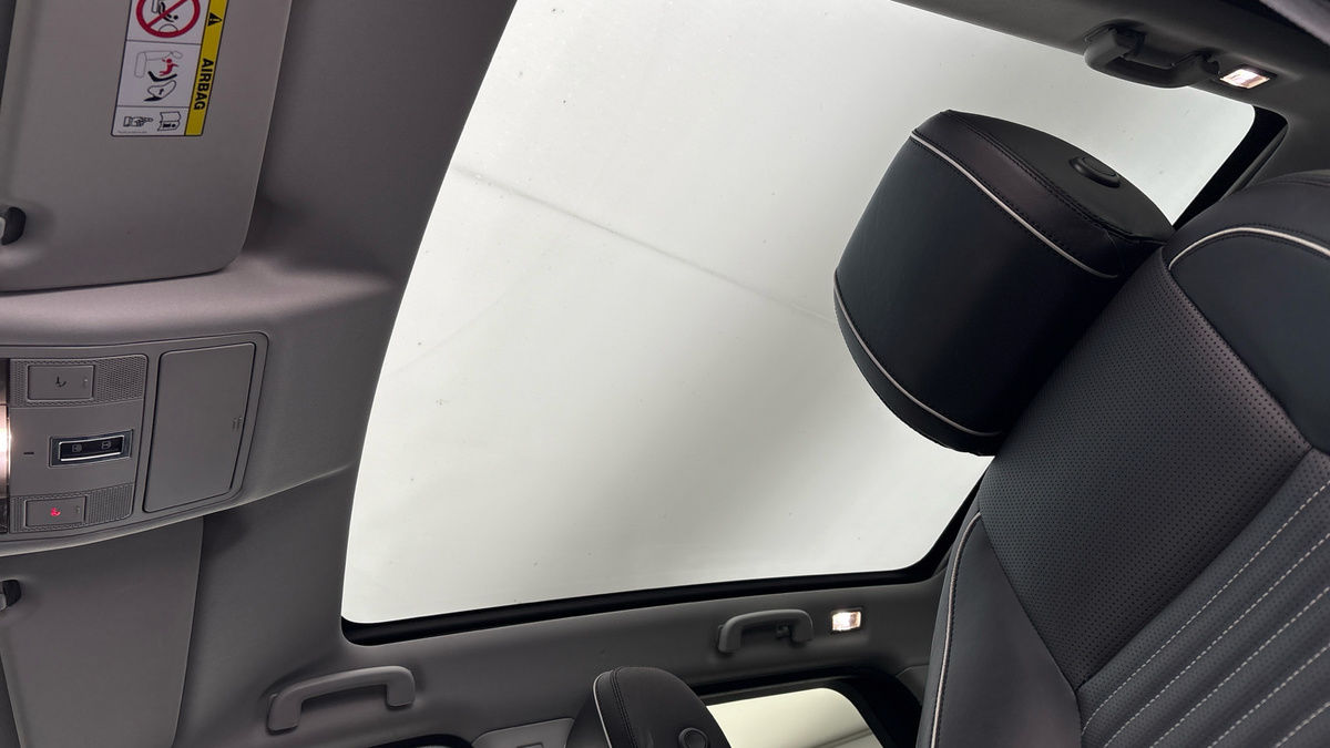 Land Rover Discovery Sport Image 6