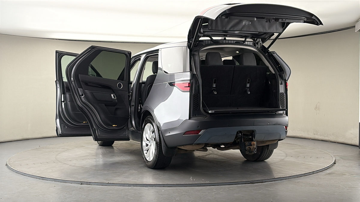 More views of Land Rover Discovery