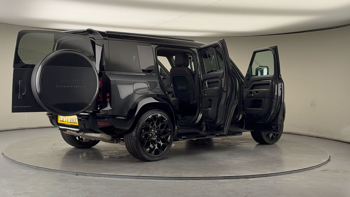 More views of Land Rover Defender 110