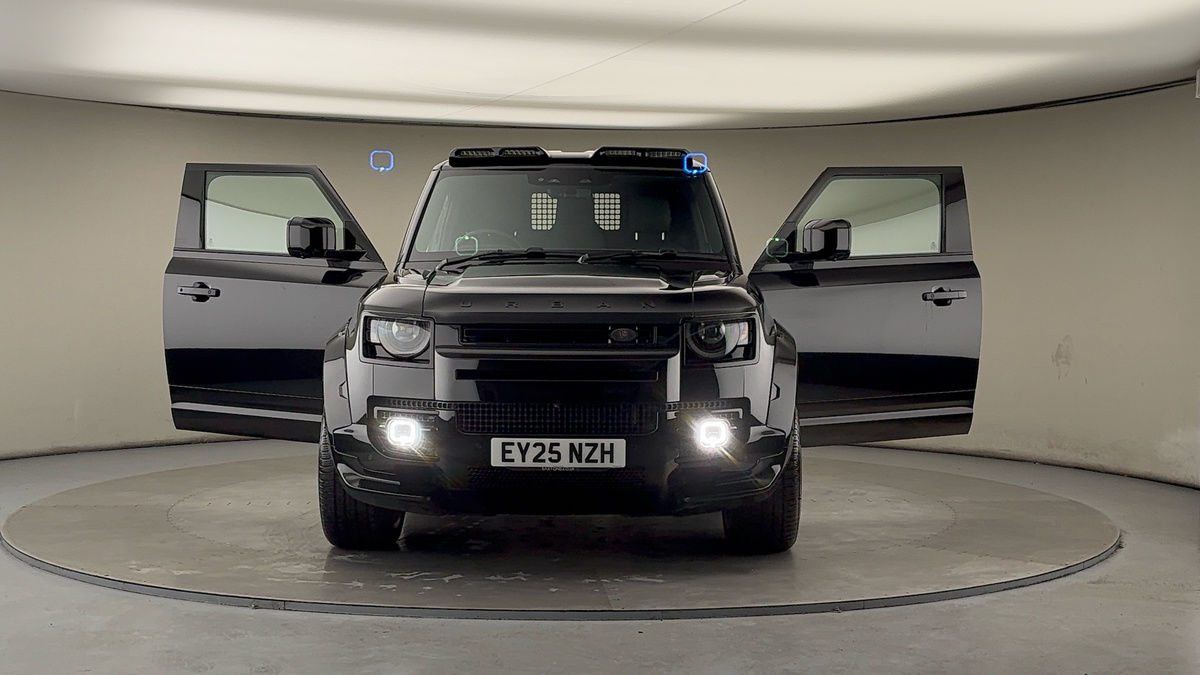 More views of Land Rover Defender 90