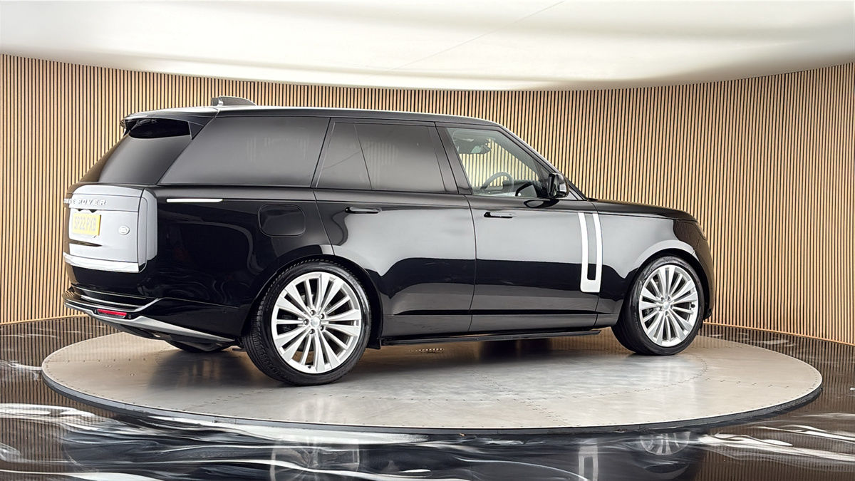 More views of Land Rover Range Rover