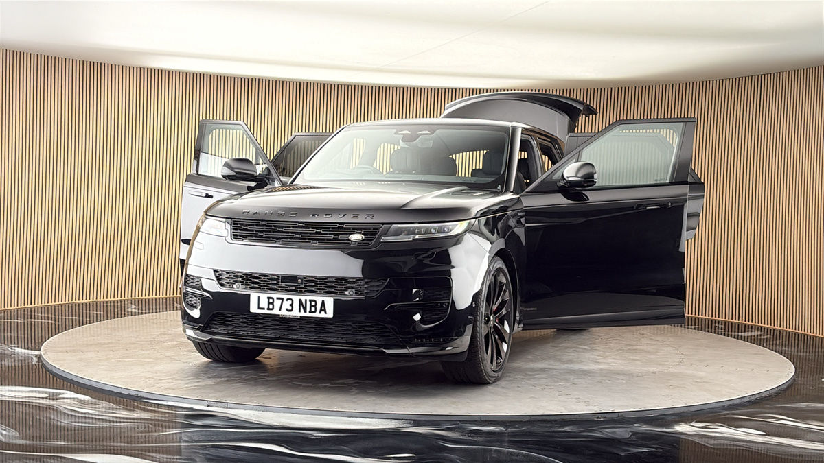 More views of Land Rover Range Rover Sport