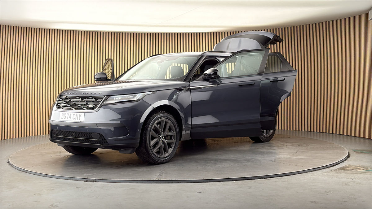 More views of Land Rover Range Rover Velar