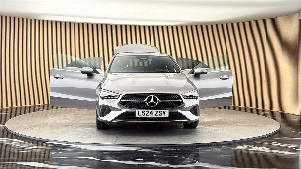 More views of Mercedes-Benz CLA