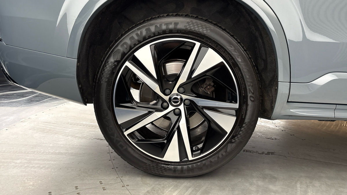 Volvo XC90 Image 10