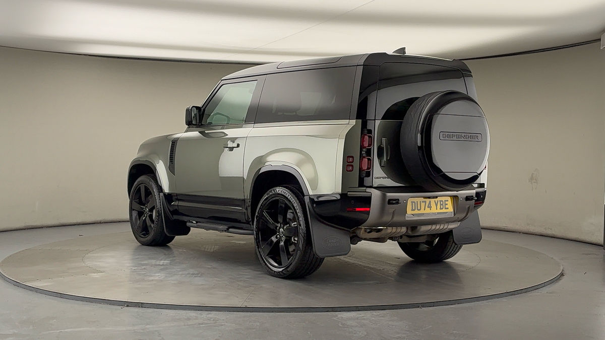 Land Rover Defender 90 Image 2
