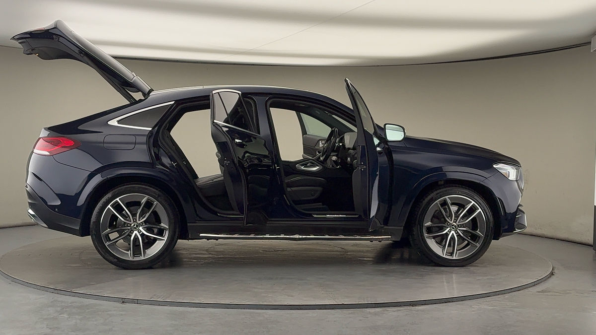 More views of Mercedes-Benz GLE