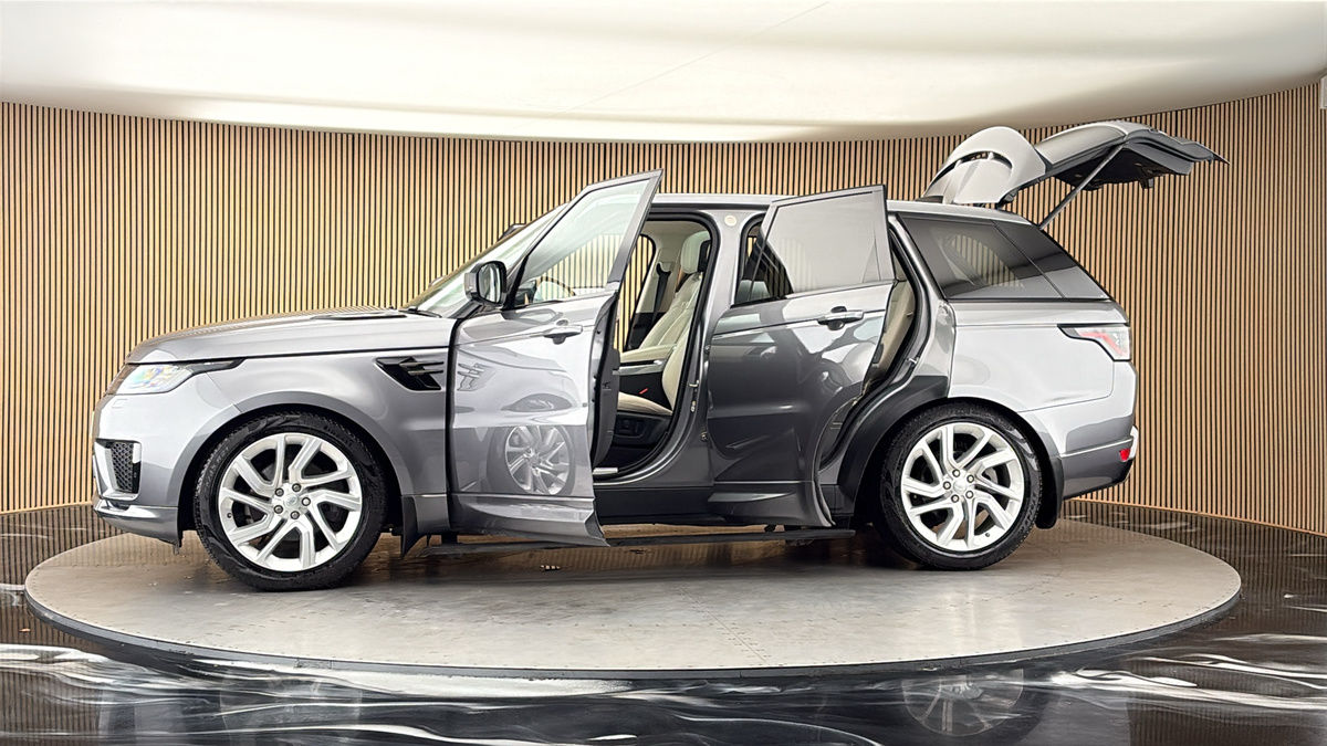 More views of Land Rover Range Rover Sport