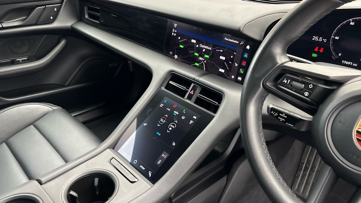 Porsche Taycan Image 19